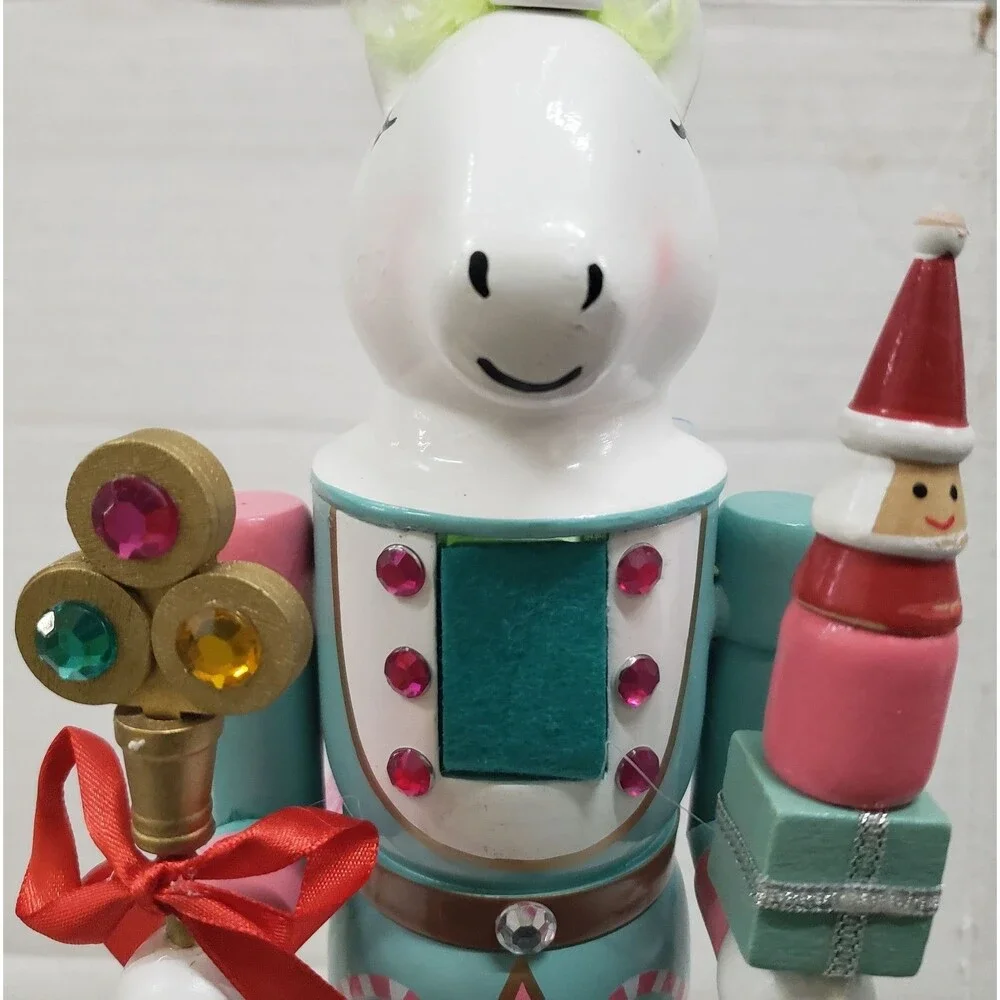 Wooden Christmas Nutcracker,14